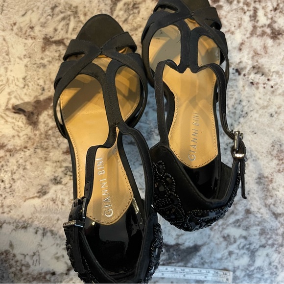 Gianni Bini embellished heels - Picture 7 of 10